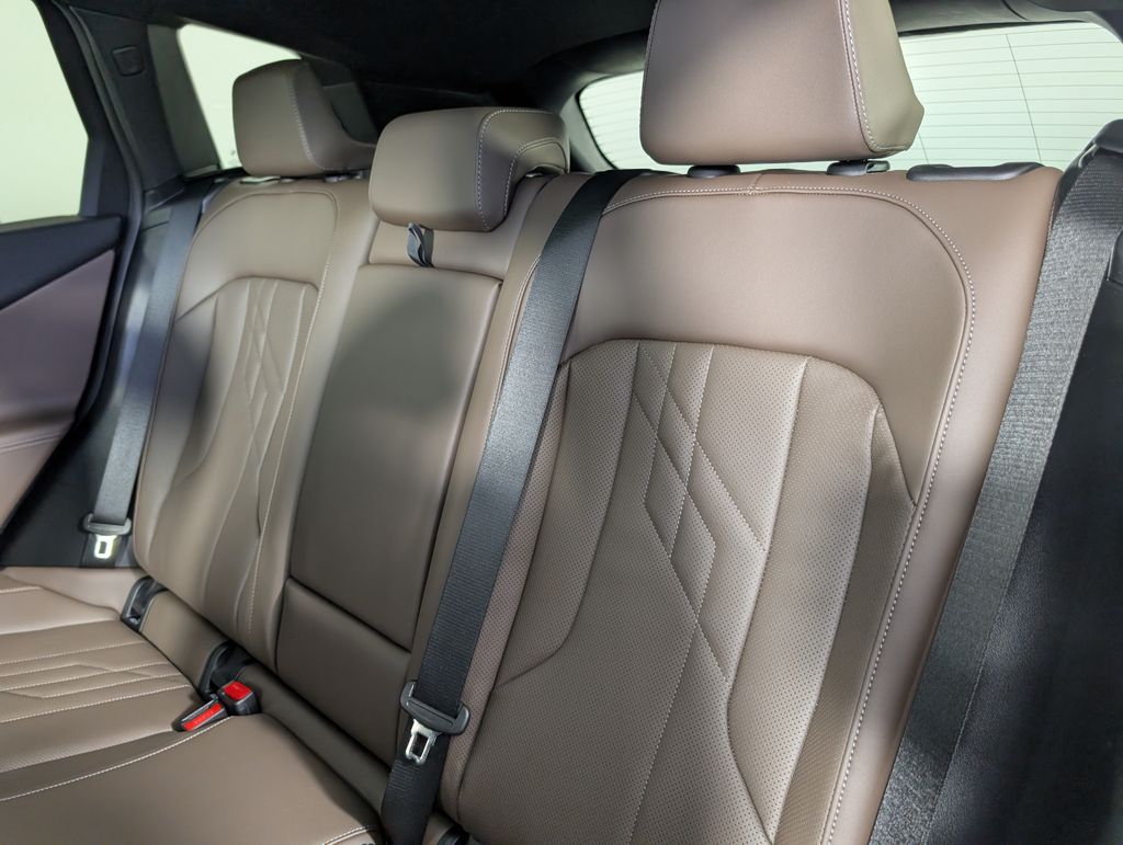 2026 BMW X3 30 - Photo 17