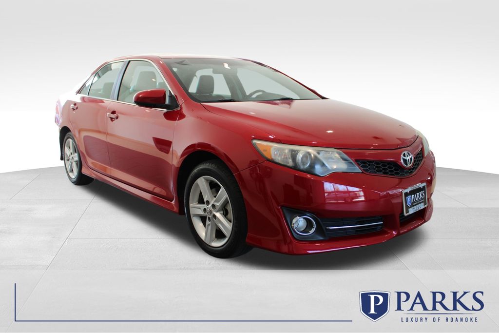 2014 Toyota Camry SE