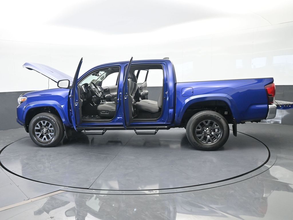 Used 2022 Blue Toyota SR5 image 59