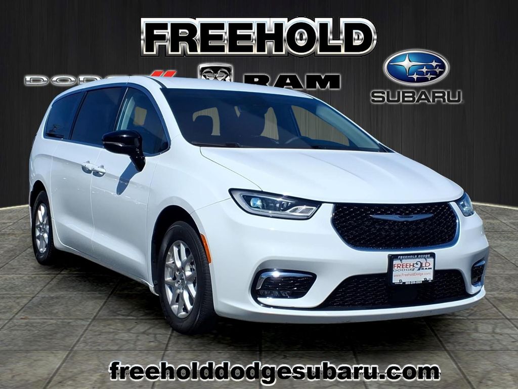 Bright White Clearcoat 2024 Chrysler Pacifica Touring L FWD Minivan Front-Wheel Drive 9-Speed Automatic