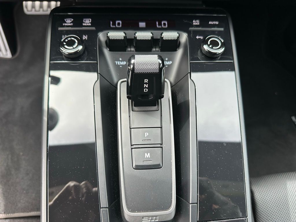 Thumbnail: 2024 Porsche 911 - 28