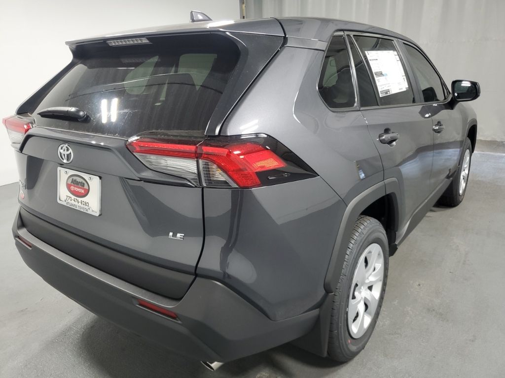 2024 Toyota RAV4 LE 3