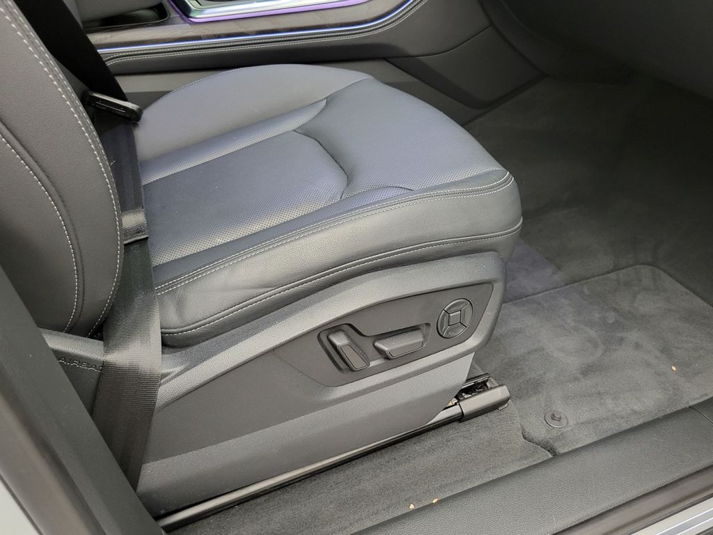 Thumbnail: 2023 Audi Q8 - 14