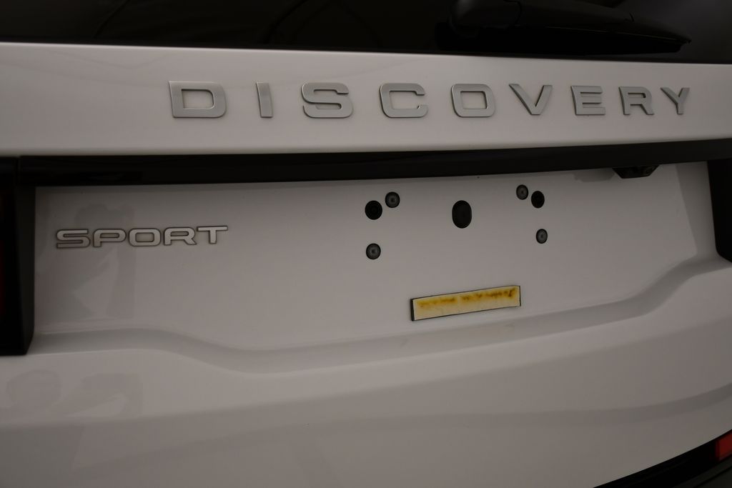 Thumbnail: 2025 Land Rover Discovery Sport - 9