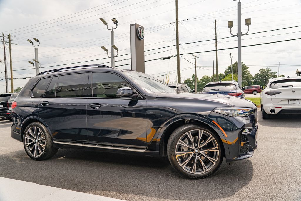 2022 BMW X7 xDrive40i photo
