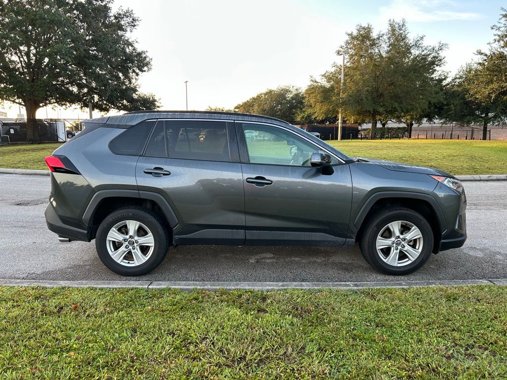 Thumbnail: 2021 Toyota RAV4 - 6