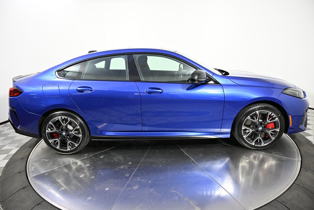 Thumbnail: 2025 BMW 2 Series - 6