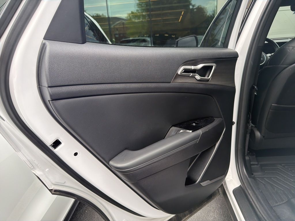 Used 2023 White Kia X-Line image 16