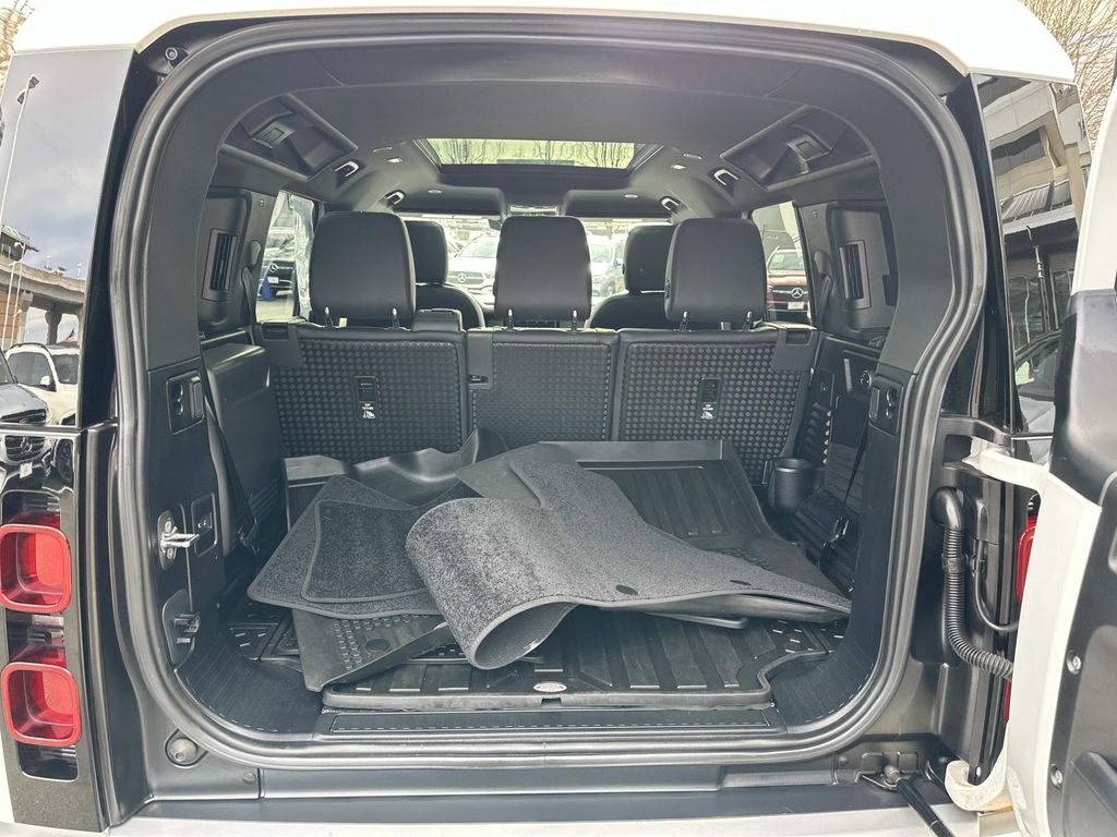Thumbnail: 2024 Land Rover Defender - 29