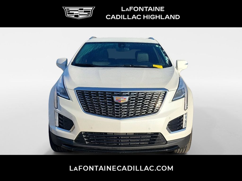 2022 Cadillac XT5 Luxury 2