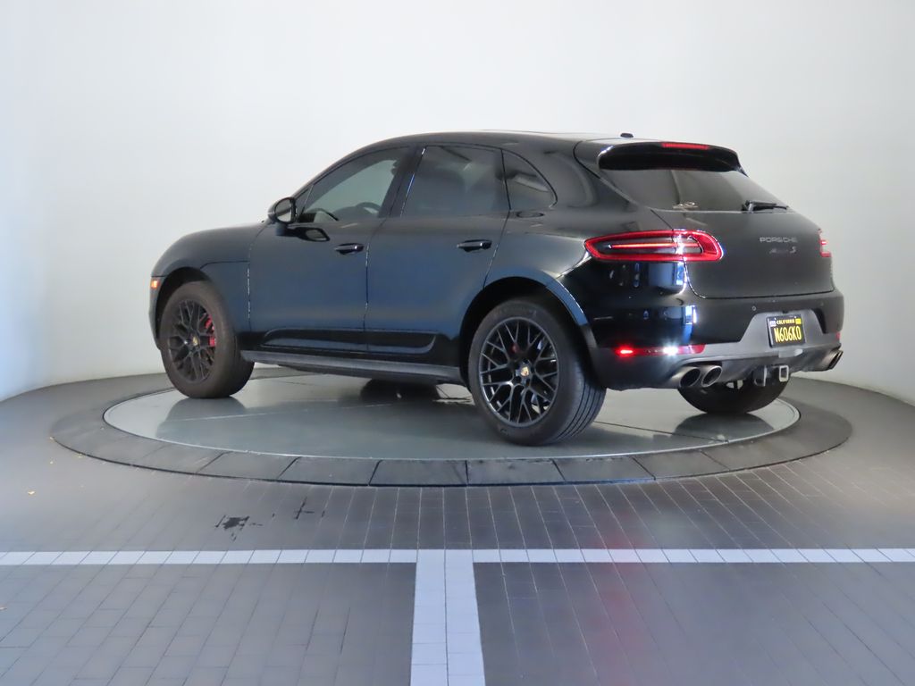 Thumbnail: 2017 Porsche Macan - 3