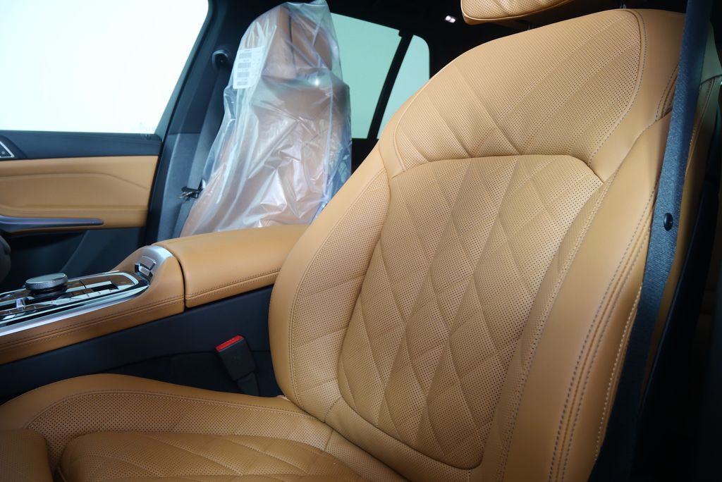 Thumbnail: 2026 BMW X5 - 11