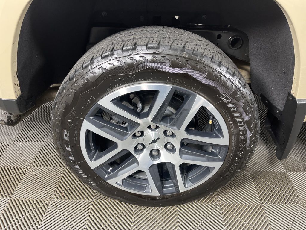 Thumbnail: 2024 Chevrolet Colorado - 17