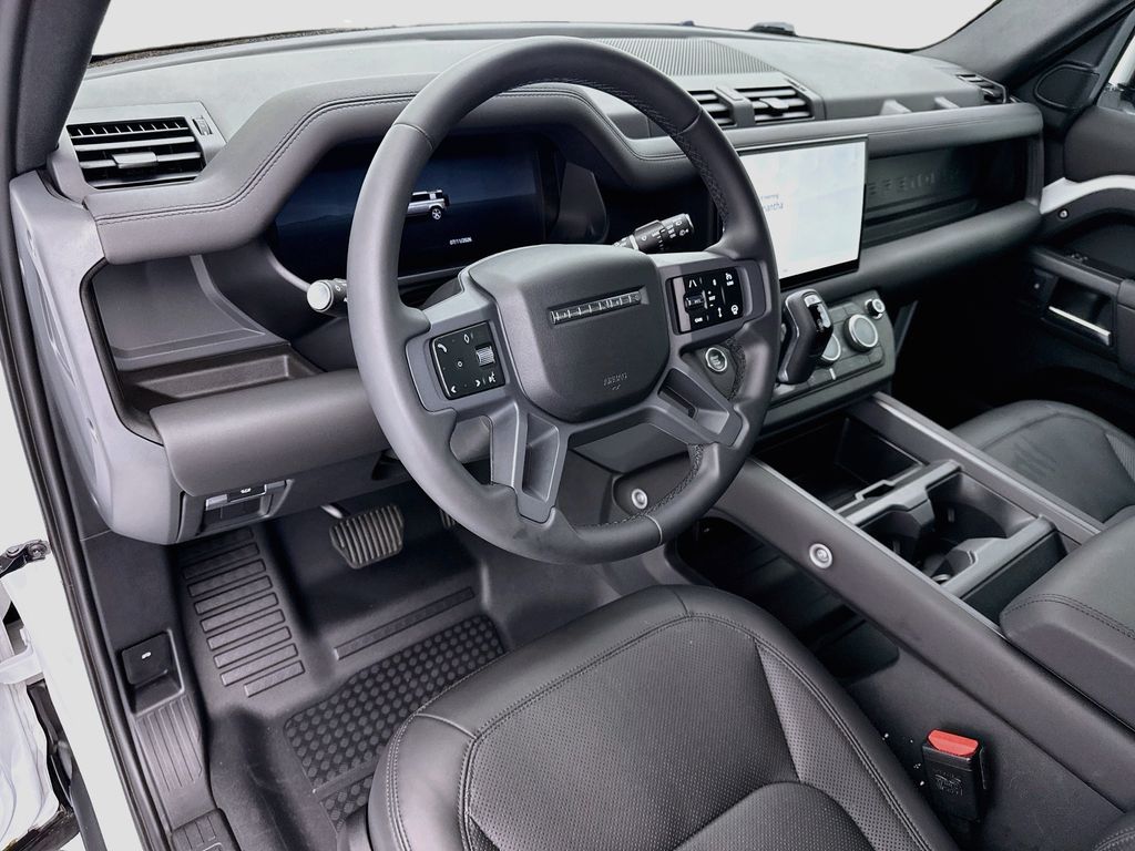 Thumbnail: 2025 Land Rover Defender - 9