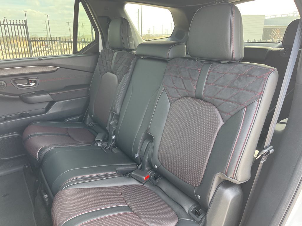 Thumbnail: 2026 Honda Pilot - 15