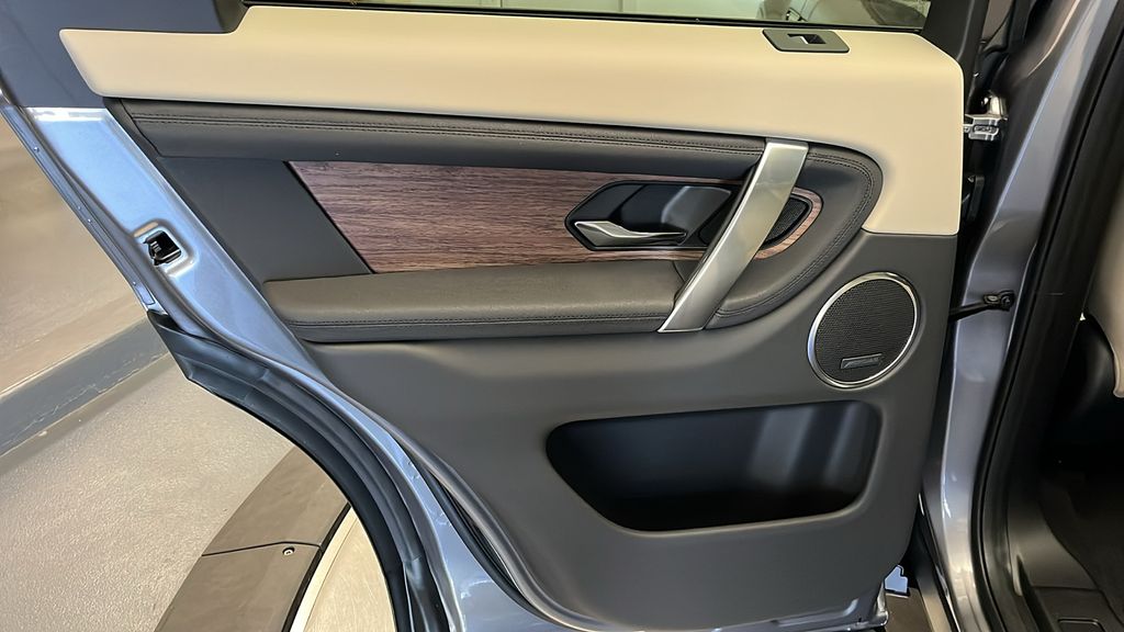 2025 Land Rover Discovery Sport S 22