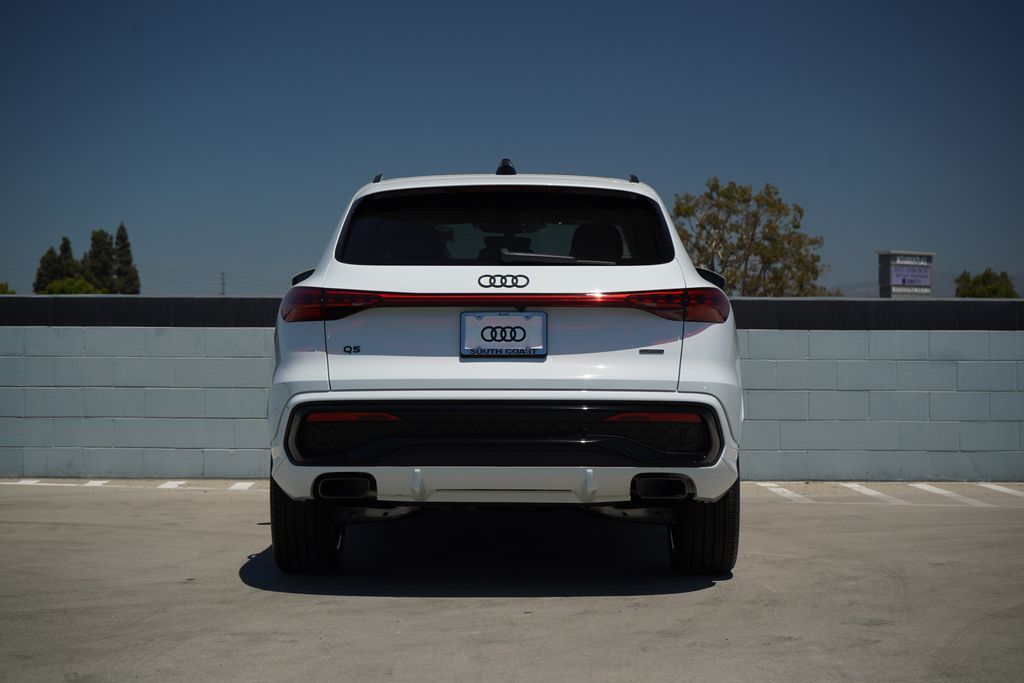 Thumbnail: 2026 Audi Q5 - 4