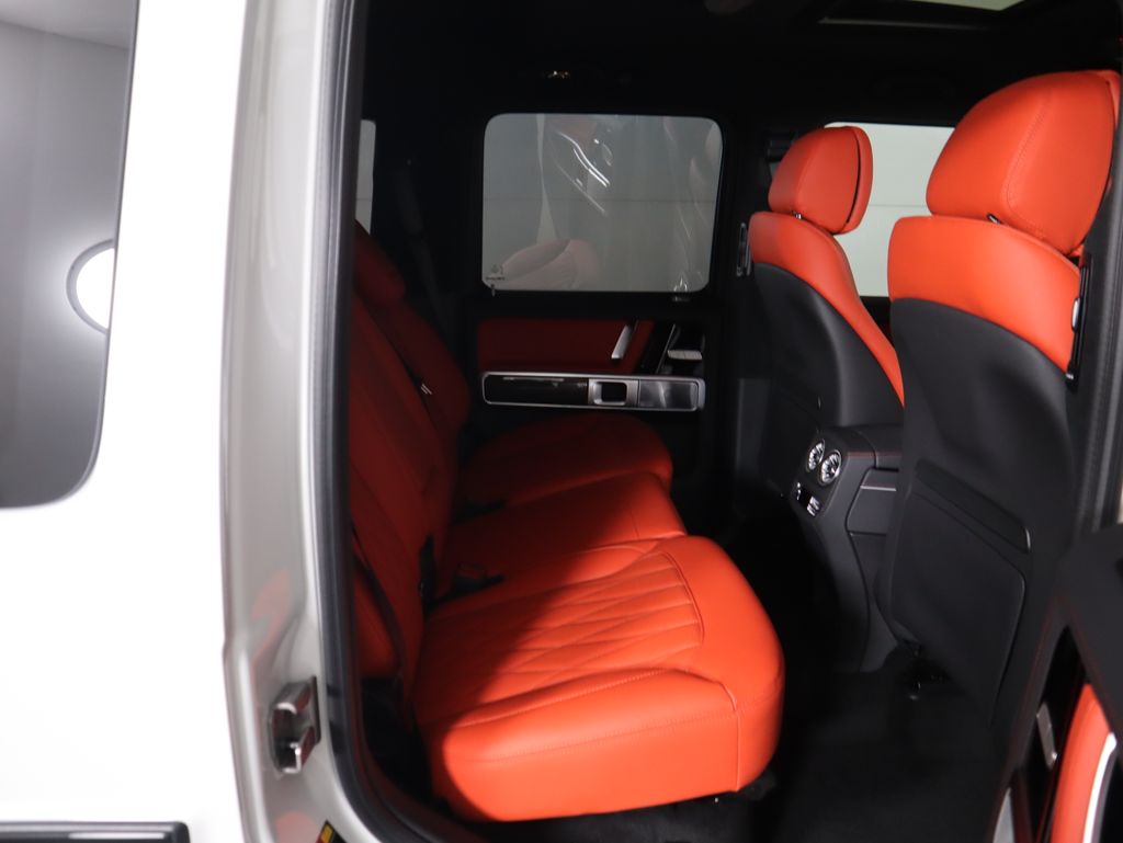 Thumbnail: 2025 Mercedes-Benz G-Class - 24