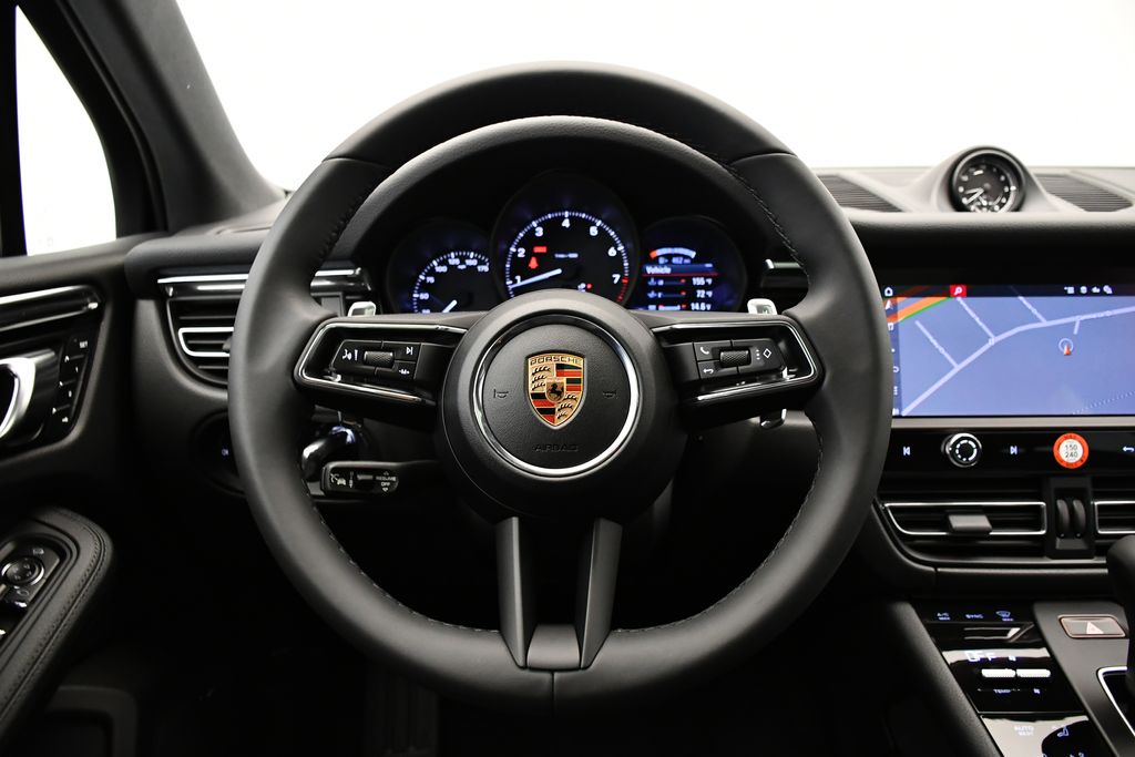 Thumbnail: 2026 Porsche Macan - 26