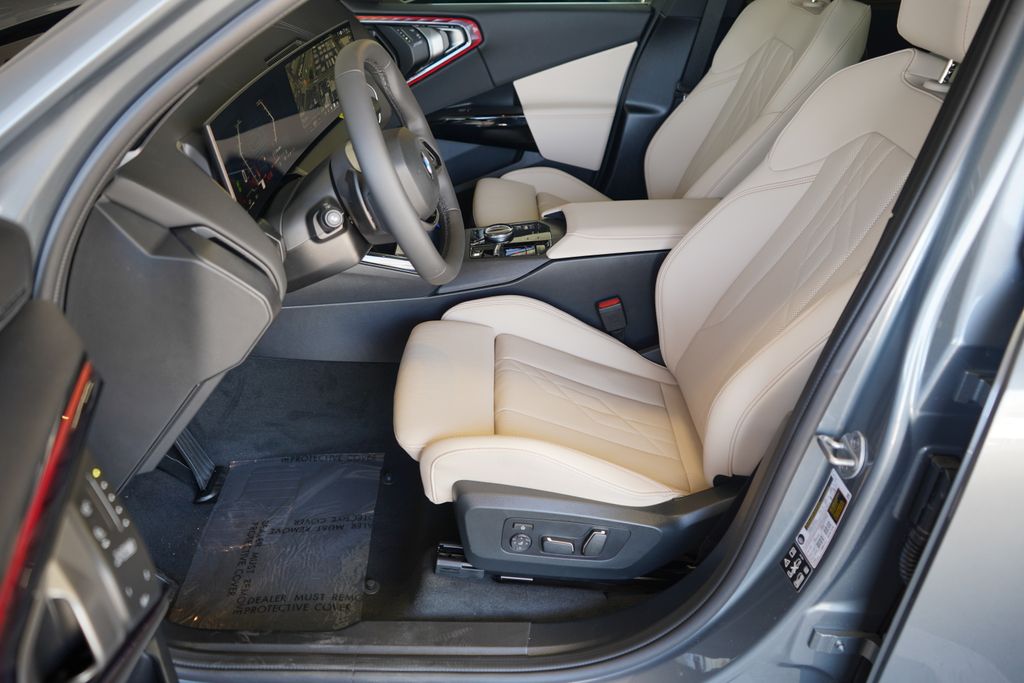 Thumbnail: 2026 BMW X3 - 11