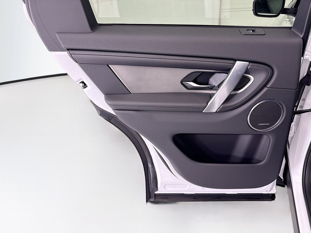 Thumbnail: 2026 Land Rover Discovery Sport - 25