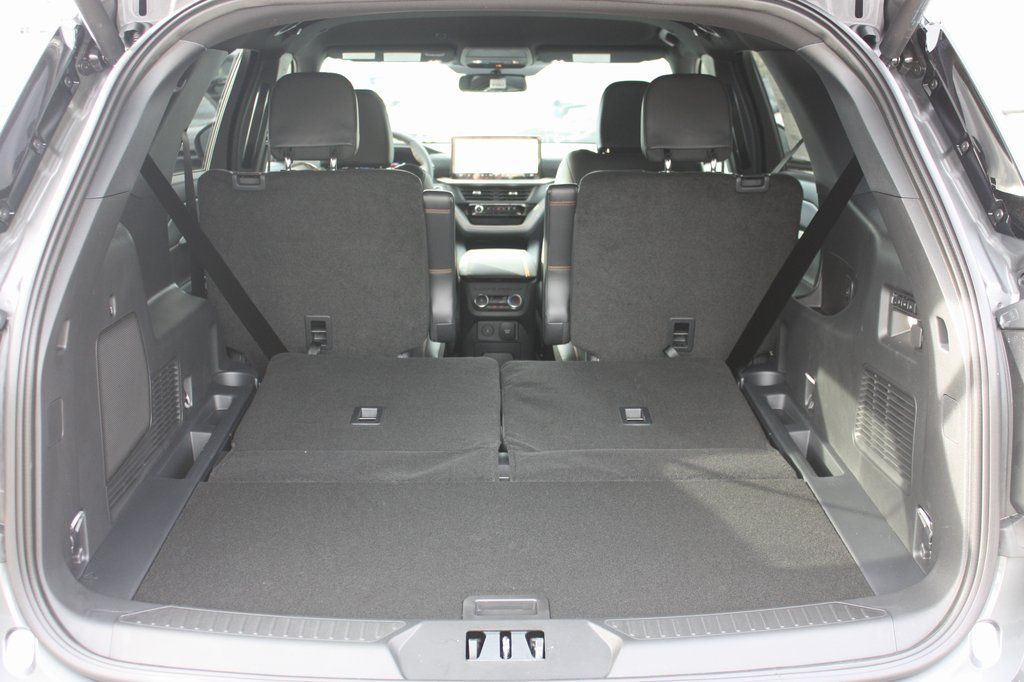 2026 Ford Explorer Tremor - Photo 8