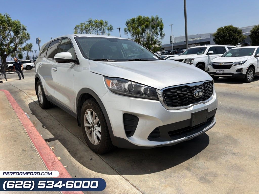 Sparkling Silver 2020 Kia Sorento LX FWD SUV / Crossover Front-Wheel Drive 6-Speed Automatic