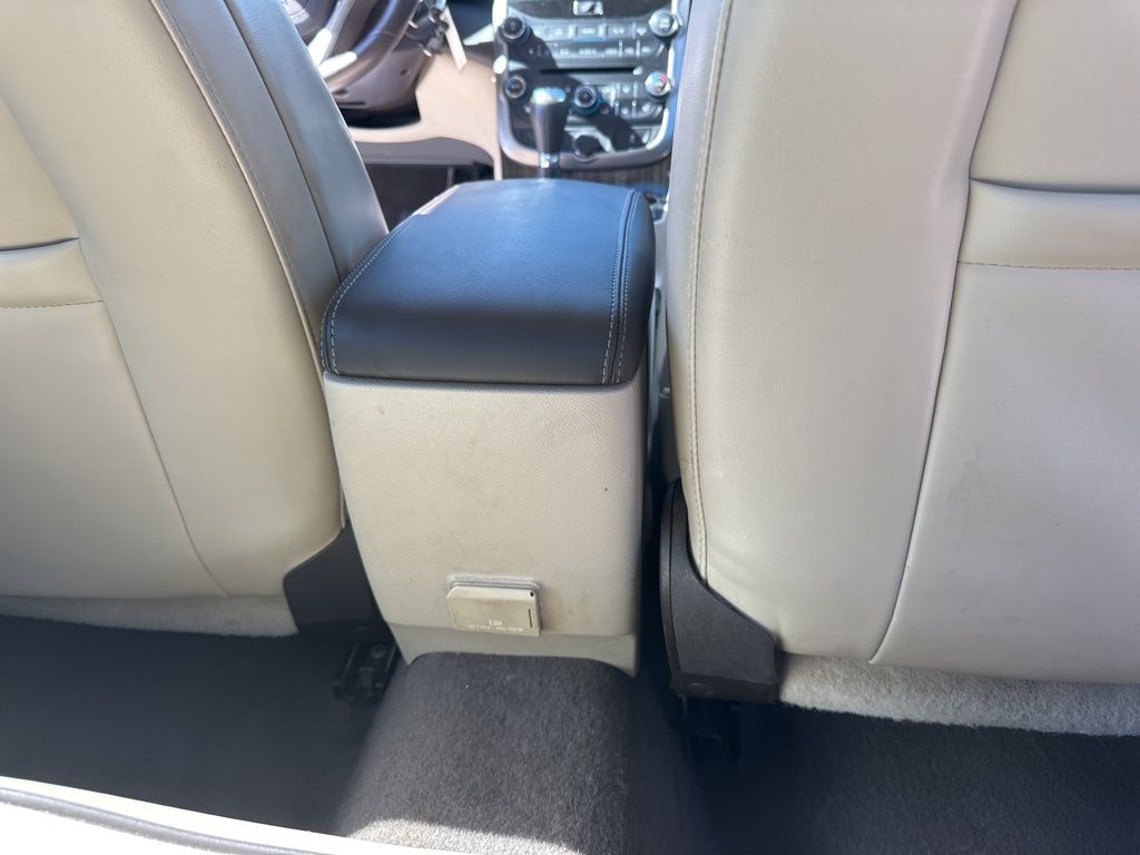 2014 Champagne Silver Metallic Chevrolet Malibu LT FWD Sedan