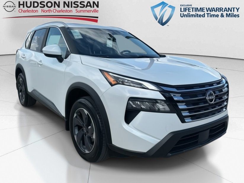 2025 Everest White Pearl Nissan Rogue SV FWD SUV