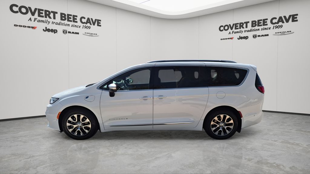 Used Car 2023 Chrysler Pacifica Hybrid  Pinnacle For Sale Under $35,000 In Austin, Texas