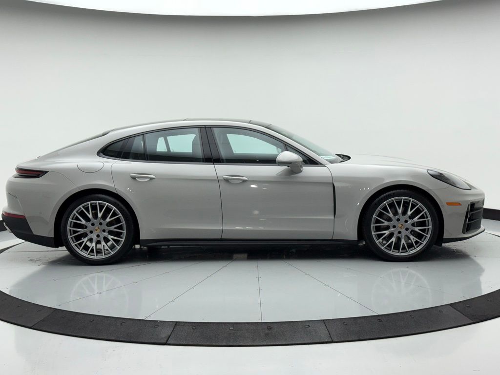 Thumbnail: 2025 Porsche Panamera - 10