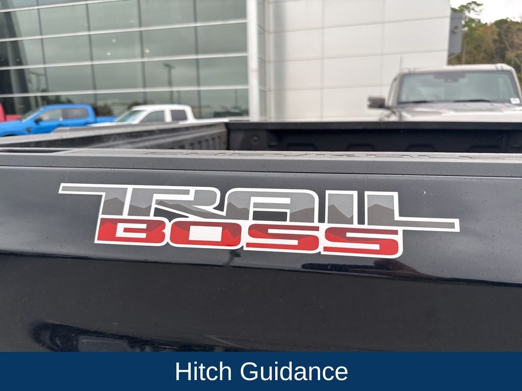 2021 Chevrolet Silverado 1500 4WD Crew Cab Short Bed Custom Trail Boss