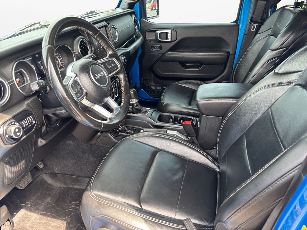 Used Car 2022 Jeep Gladiator  Overland For Sale Under $30,000 In Austin, Texas