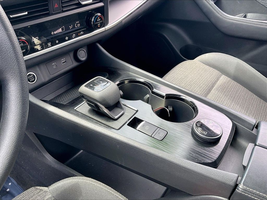 2023 Nissan Rogue — photo 19
