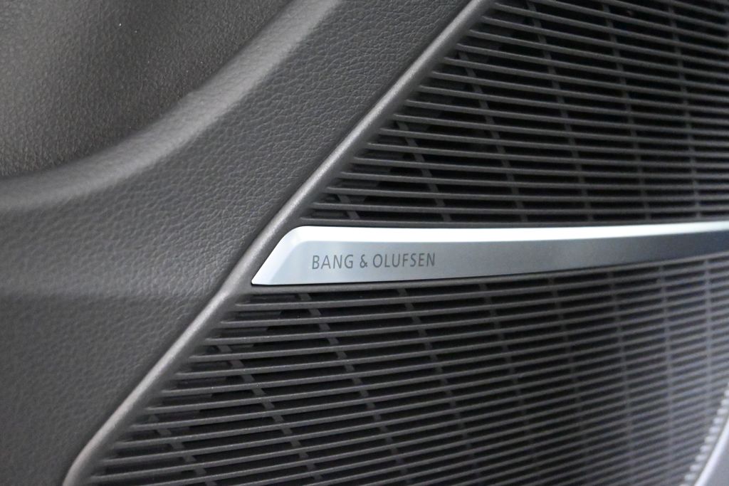 2025 Audi Q7  25