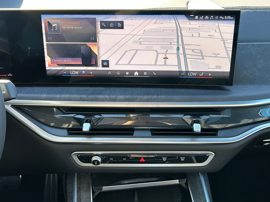 Thumbnail: 2026 BMW X7 - 25