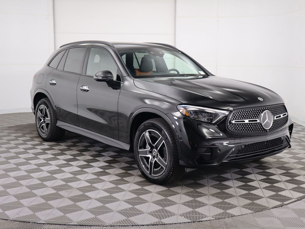 Thumbnail: 2025 Mercedes-Benz GLC - 3