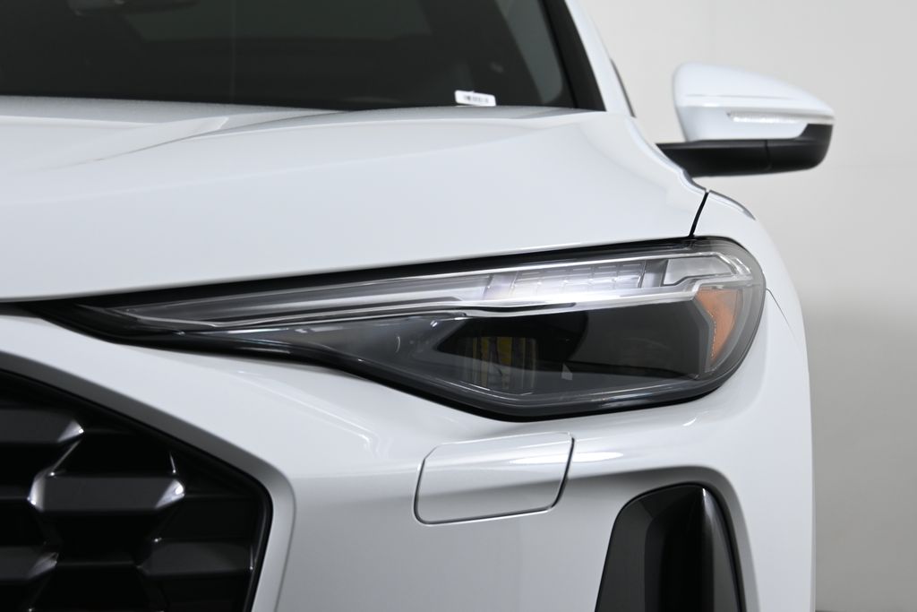 Thumbnail: 2025 Audi Q5 - 10