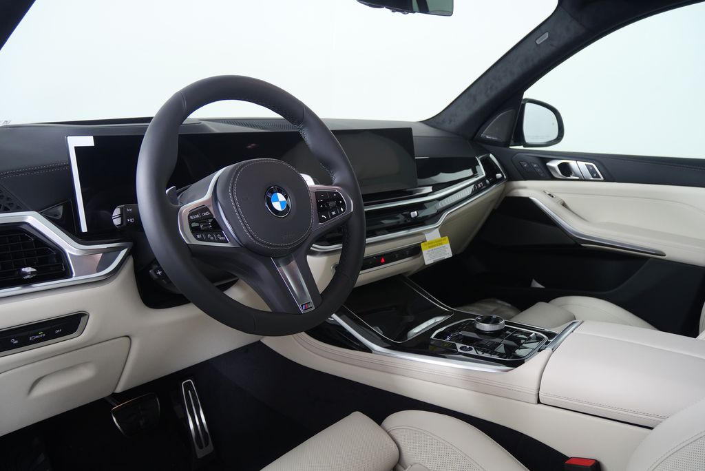 Thumbnail: 2026 BMW X7 - 13