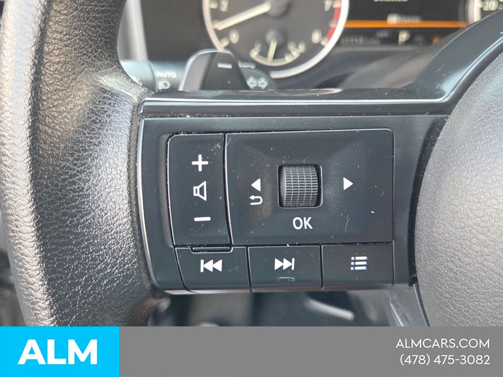 Used 2024 Gray Nissan SV image 24