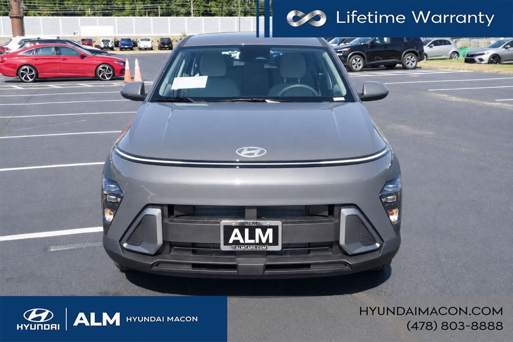New 2026 Gray HYUNDAI SE image 3