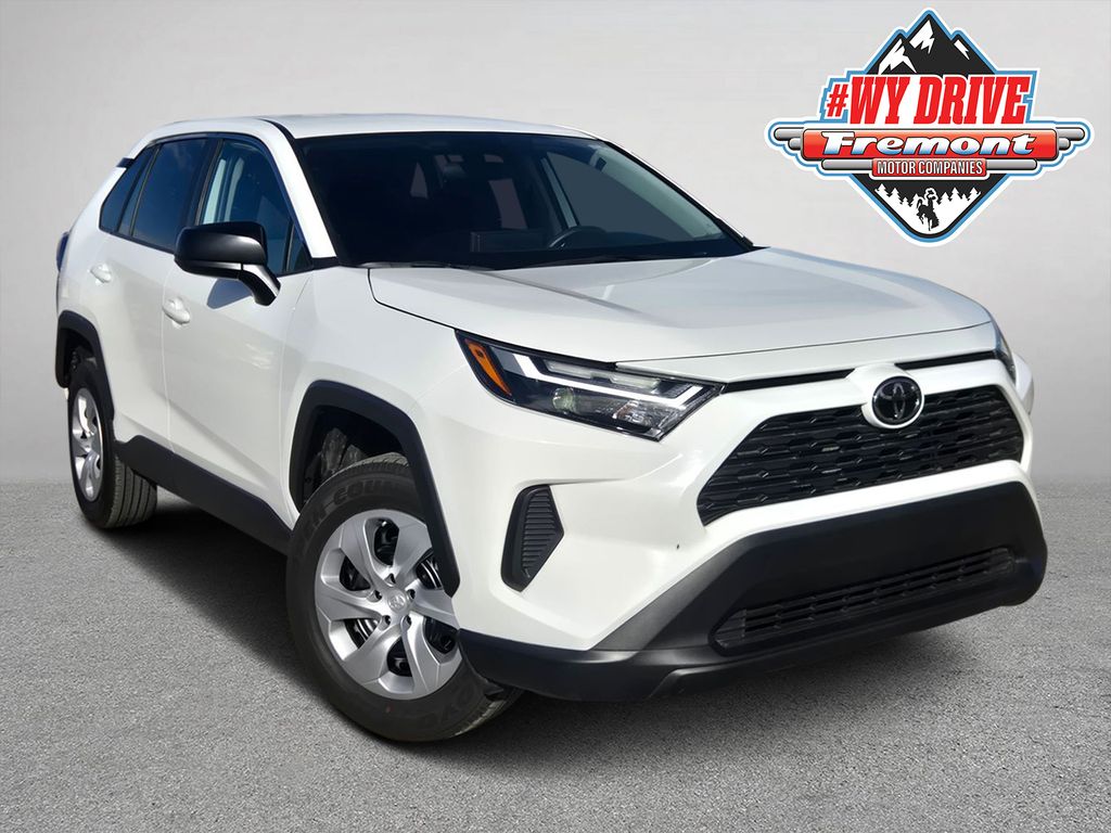 2025 Toyota RAV4 LE AWD