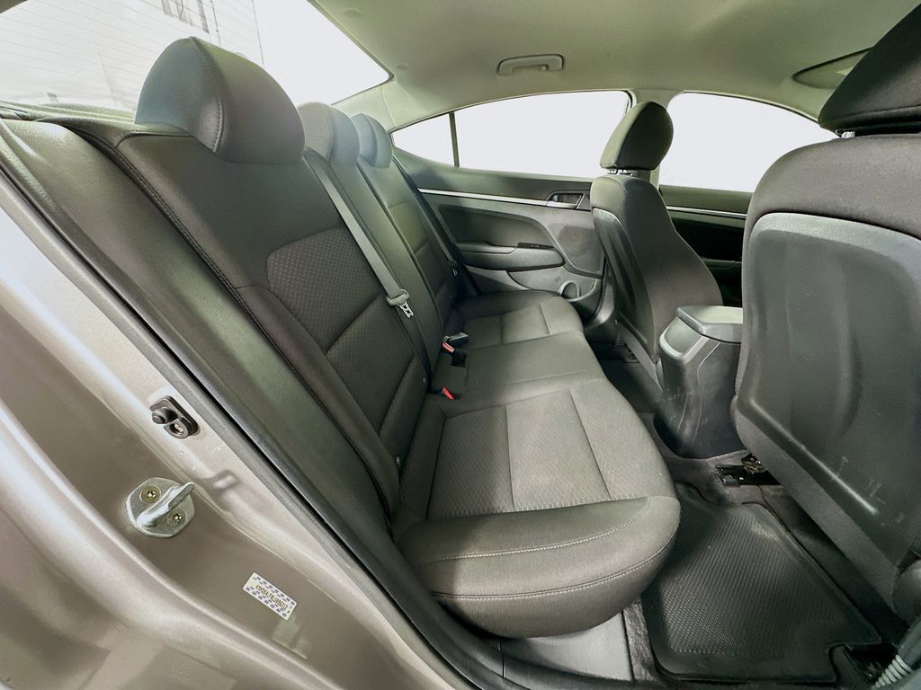 Thumbnail: 2020 Hyundai Elantra - 25
