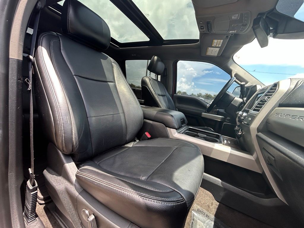 Used 2017 Red Ford Lariat image 30