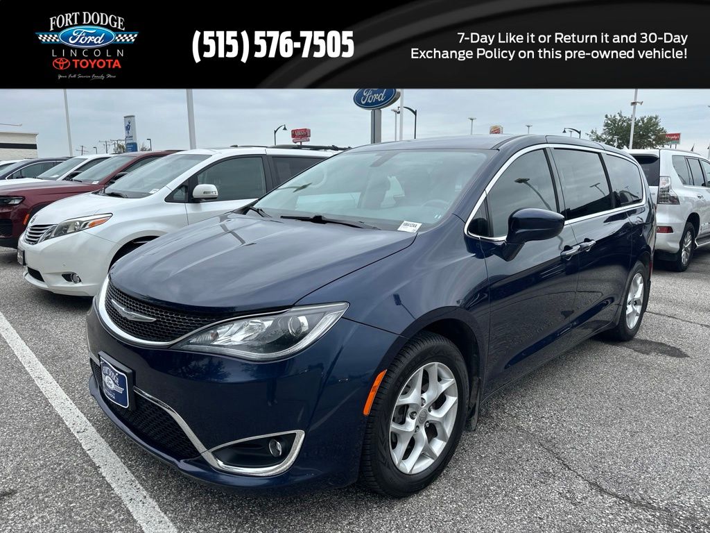 Jazz Blue Pearlcoat 2018 Chrysler Pacifica Minivan Front-Wheel Drive 9-Speed Automatic