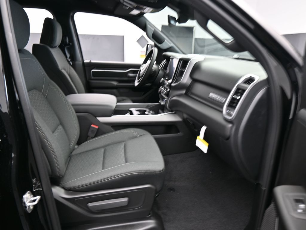 New 2026 Diamond Black Crystal Pearlcoat Ram Big Horn/Lone Star image 35