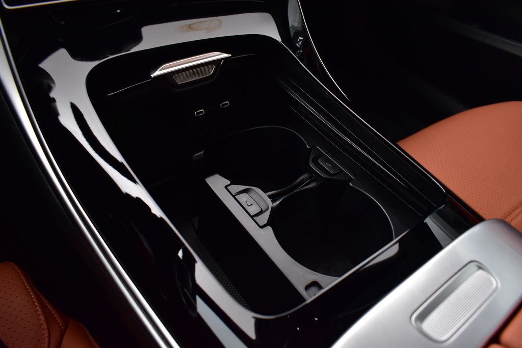 Thumbnail: 2025 Mercedes-Benz C-Class - 22