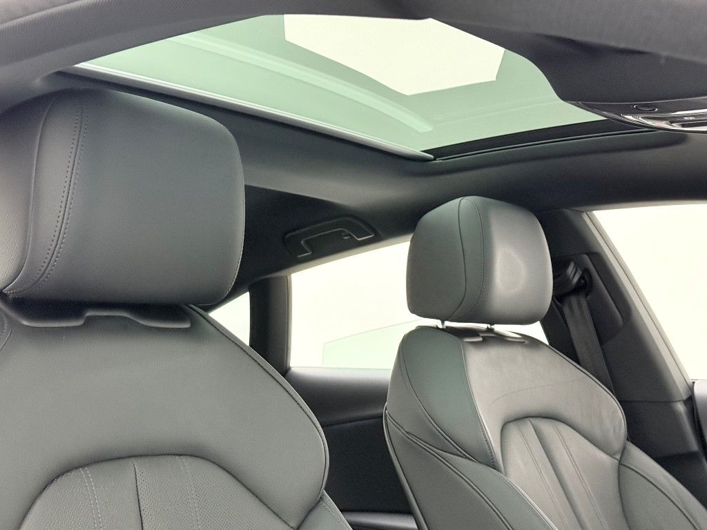 Thumbnail: 2019 Audi A5 - 15