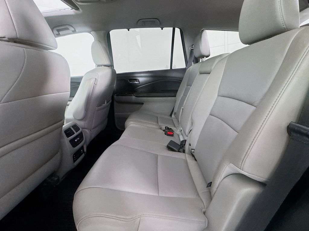 Used Car 2016 Honda Pilot  Touring For Sale Under $12,000 In Austin, Texas