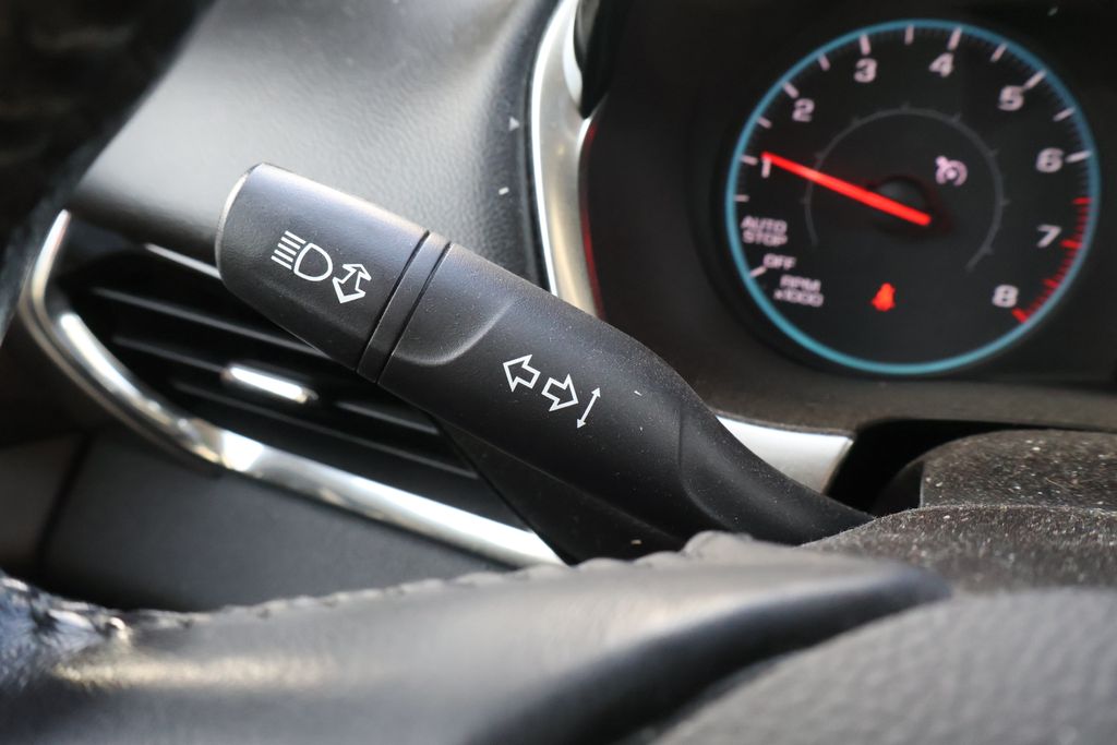 Thumbnail: 2018 Chevrolet Traverse - 20